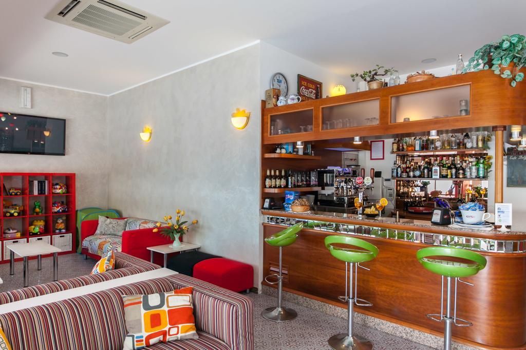 Hotel Sandra Gatteo a Mare Ngoại thất bức ảnh