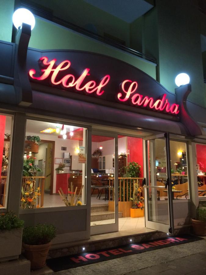 Hotel Sandra Gatteo a Mare Ngoại thất bức ảnh