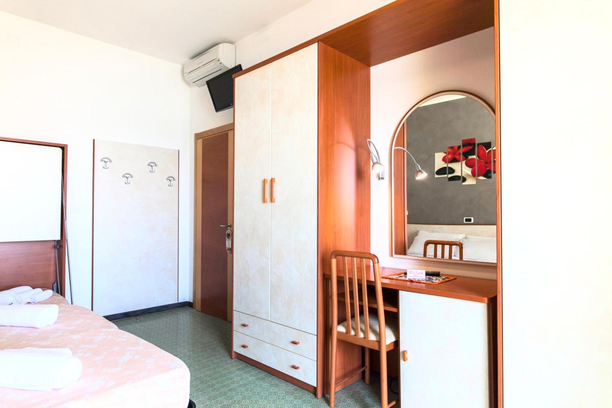 Hotel Sandra Gatteo a Mare Ngoại thất bức ảnh