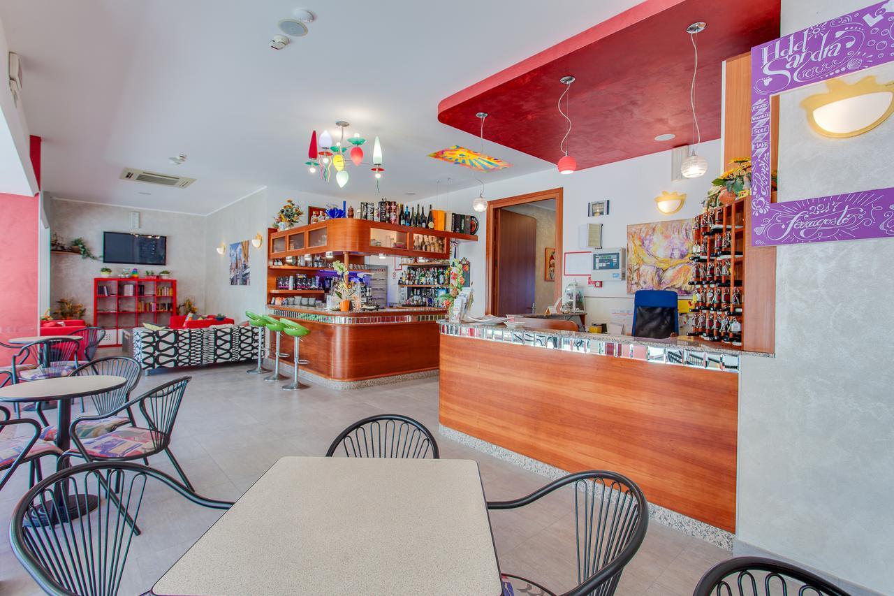Hotel Sandra Gatteo a Mare Ngoại thất bức ảnh