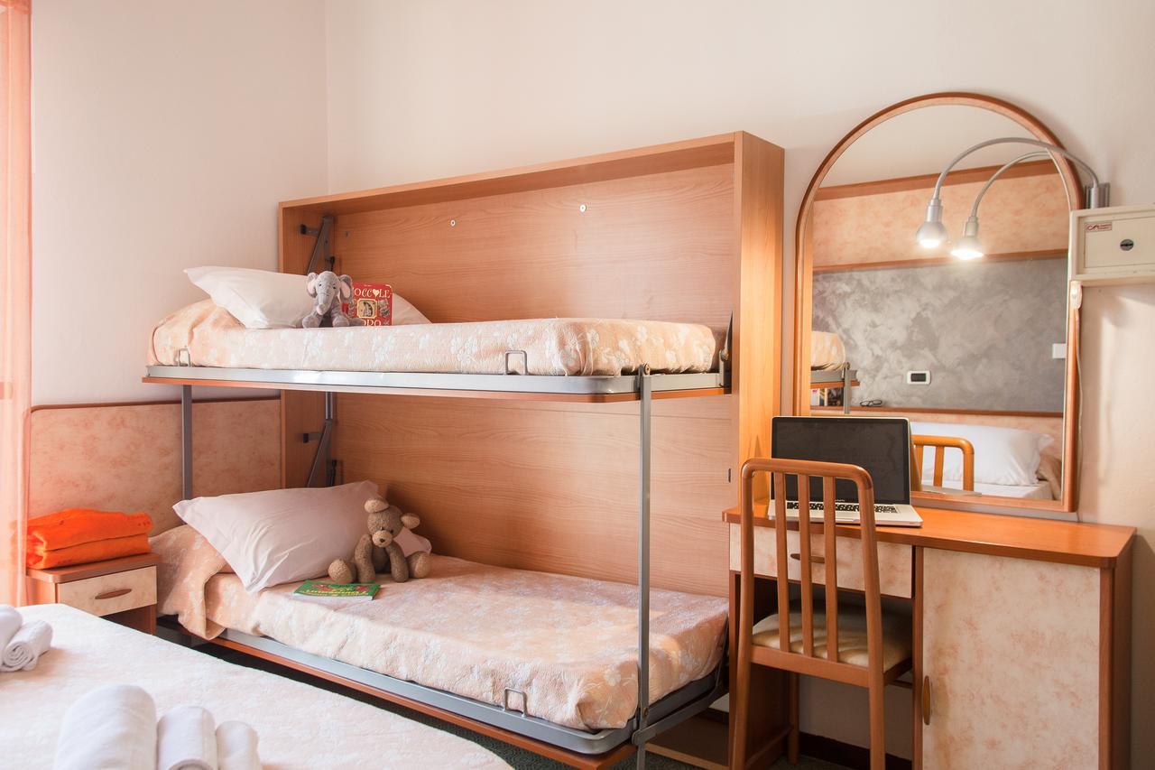 Hotel Sandra Gatteo a Mare Ngoại thất bức ảnh
